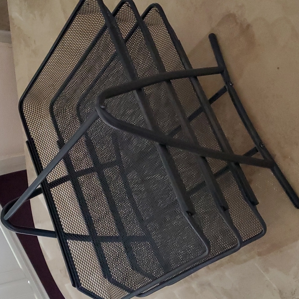 Modern Mesh Black Folder/Paper Organizer